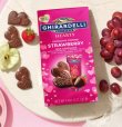 画像2: Ghirardelli ギラデリ ハート ストロベリー ミルクチョコレート 137.2g 2個